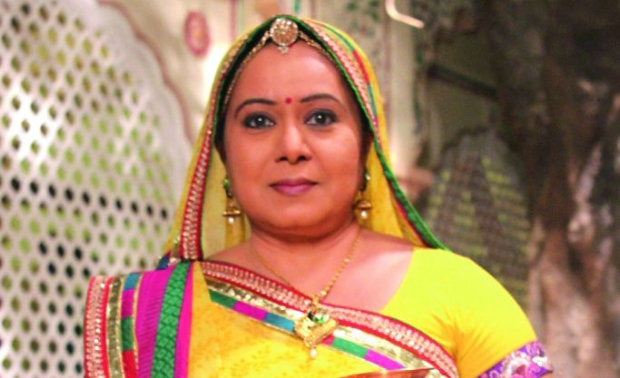 Neelu Vaghela aka Bhabho in 'Diya Aur Baati Hum' on Star Plus Channel Neelu Vaghela aka Bhabho in 'Diya Aur Baati Hum' on Star Plus Channel